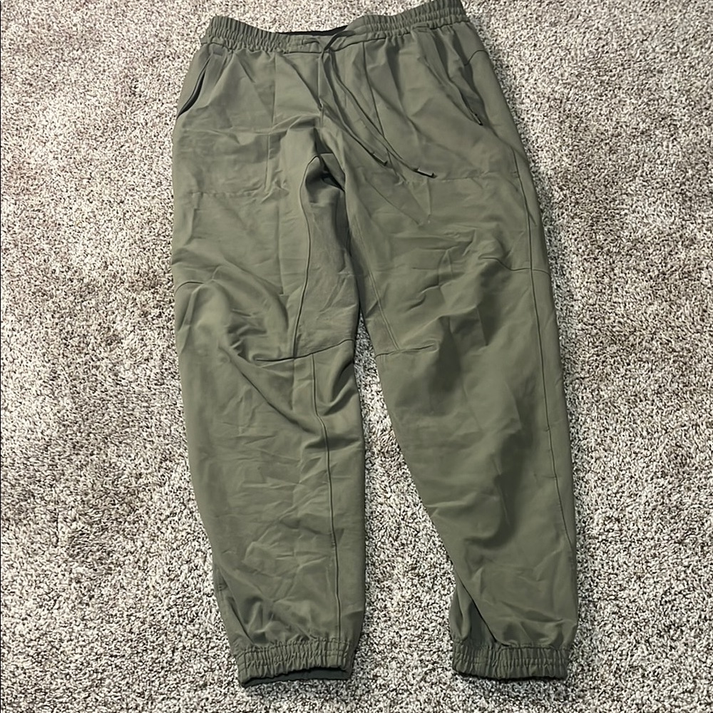 Lululemon Athletica Green Joggers with Elastic Waist
